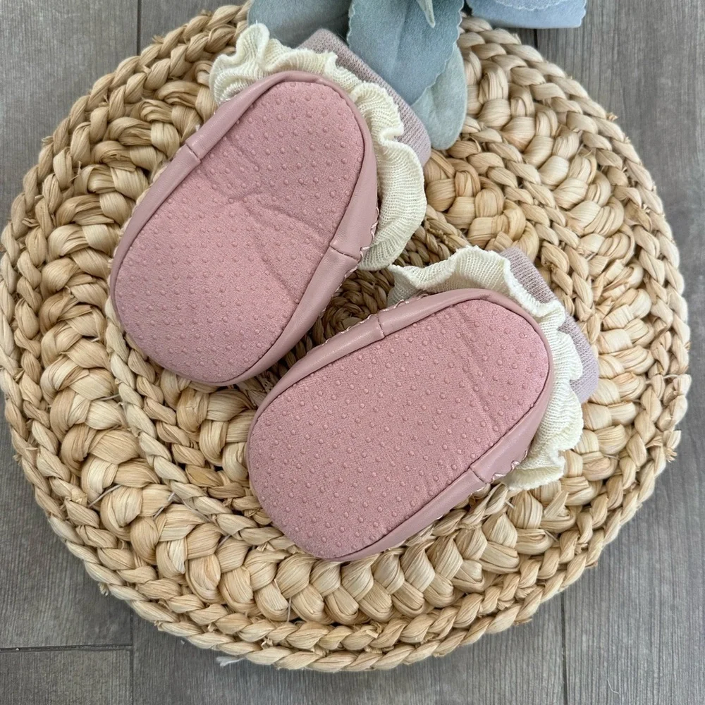 Adorable boho baby girl walker shoes /slipper grip bottoms 0-6 months